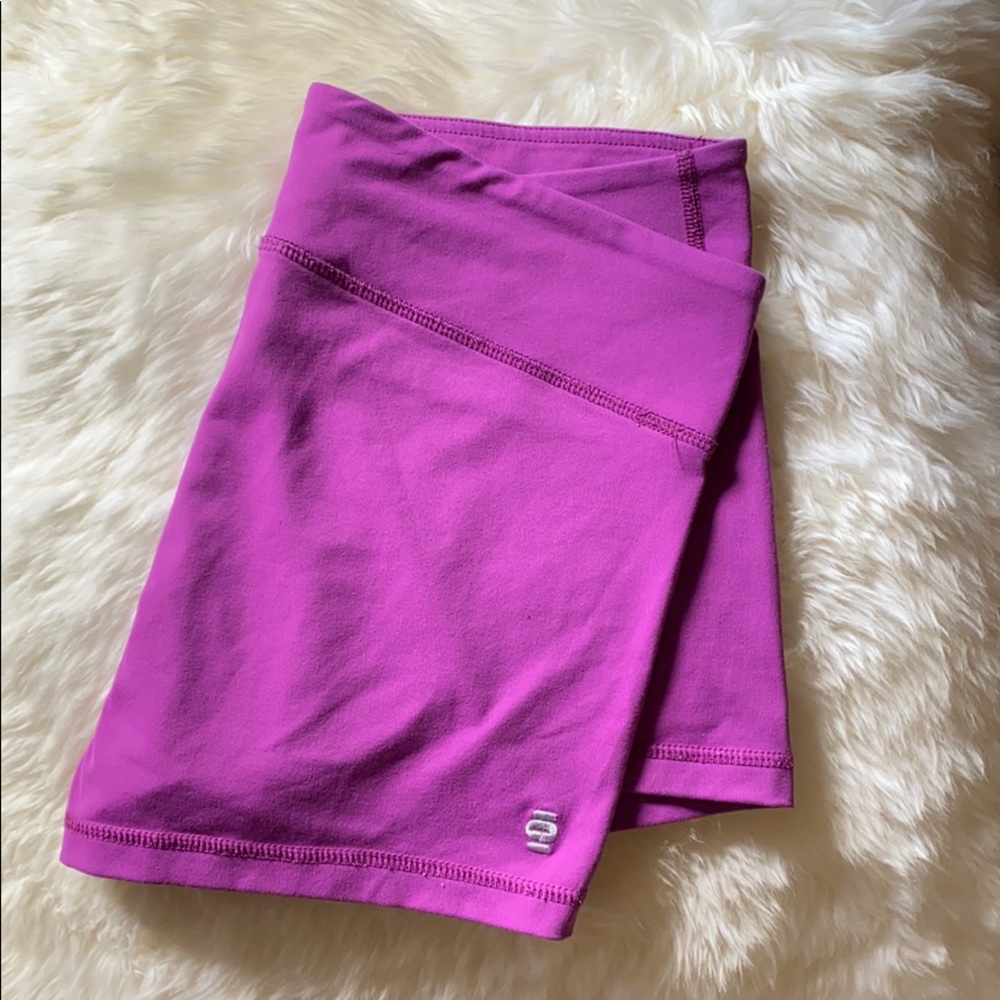 Yoga/Athletic shorts, size M